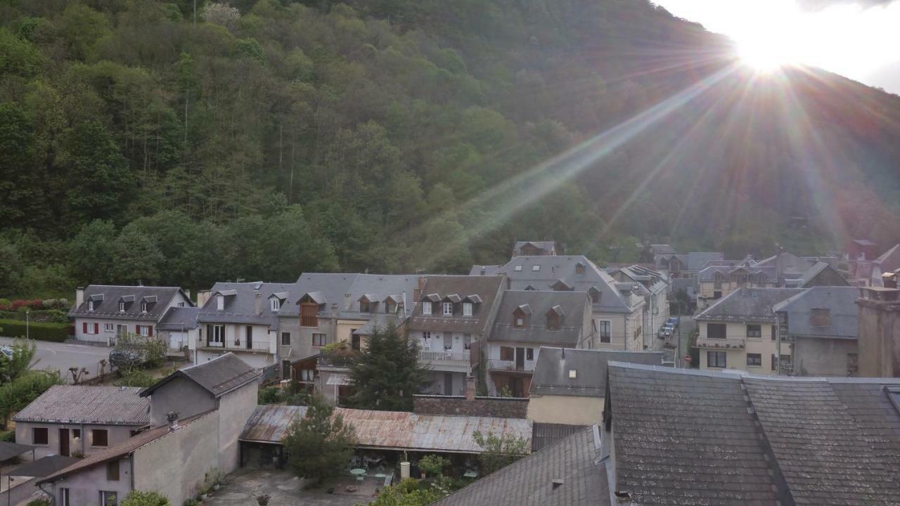 T2 Bis Luchon Apartment Bagneres-de-Luchon Bagian luar foto